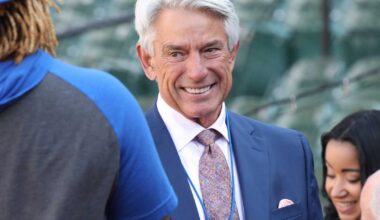 New York Yankees manager claps back at Toronto Blue Jays broadcaster Buck Martinez