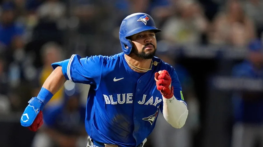 Toronto Blue Jays’ Jonatan Clase against the Tampa Bay Rays during the seventh inning of a baseball game Friday, May 23, 2025, in Tampa, Fla. (AP Photo/Chris O’Meara)