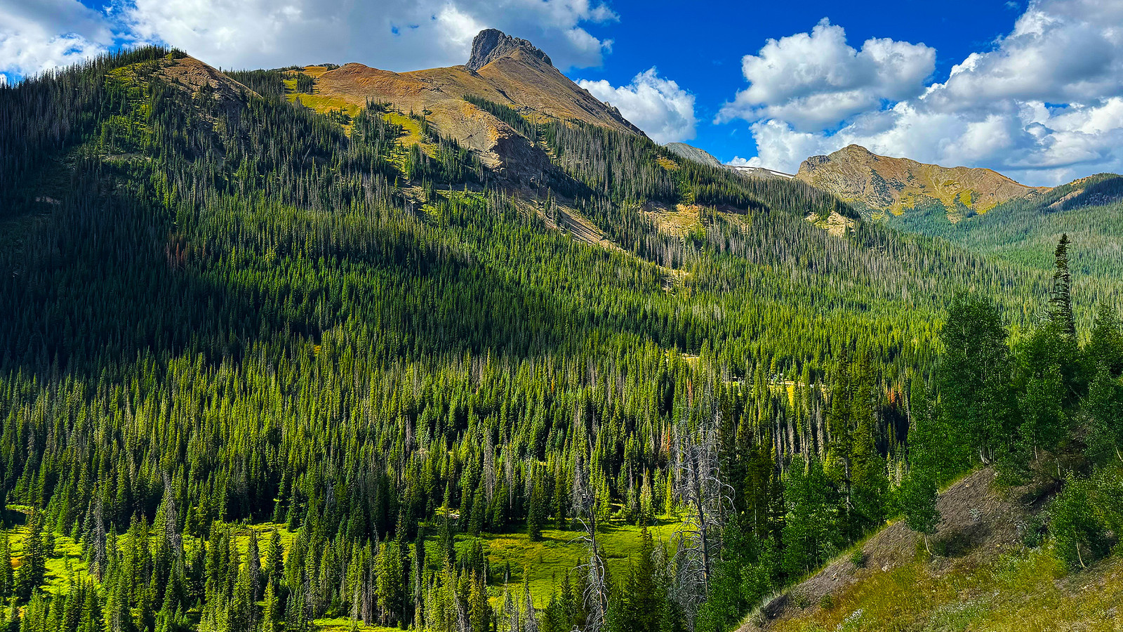 Colorado's Largest State Park Is A Mirror Image Of The Rockies, Only Better