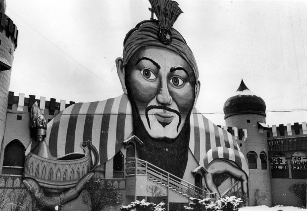 Aladdin's Castle at Riverview Park in Jan. 1968, the year it closed down. (Quentin C. Dodt/Chicago Tribune)