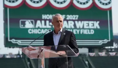 Aug 1, 2025; Chicago, IL, USA;  Baseball commissioner Rob Manfred announces Major League Baseball and the Chicago Cubs will host the 2027 All Star game at Wrigley Field. Mandatory Credit: David Banks-Imagn Images