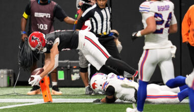 Falcons shock Bills, Mariners extend ALCS lead, & more