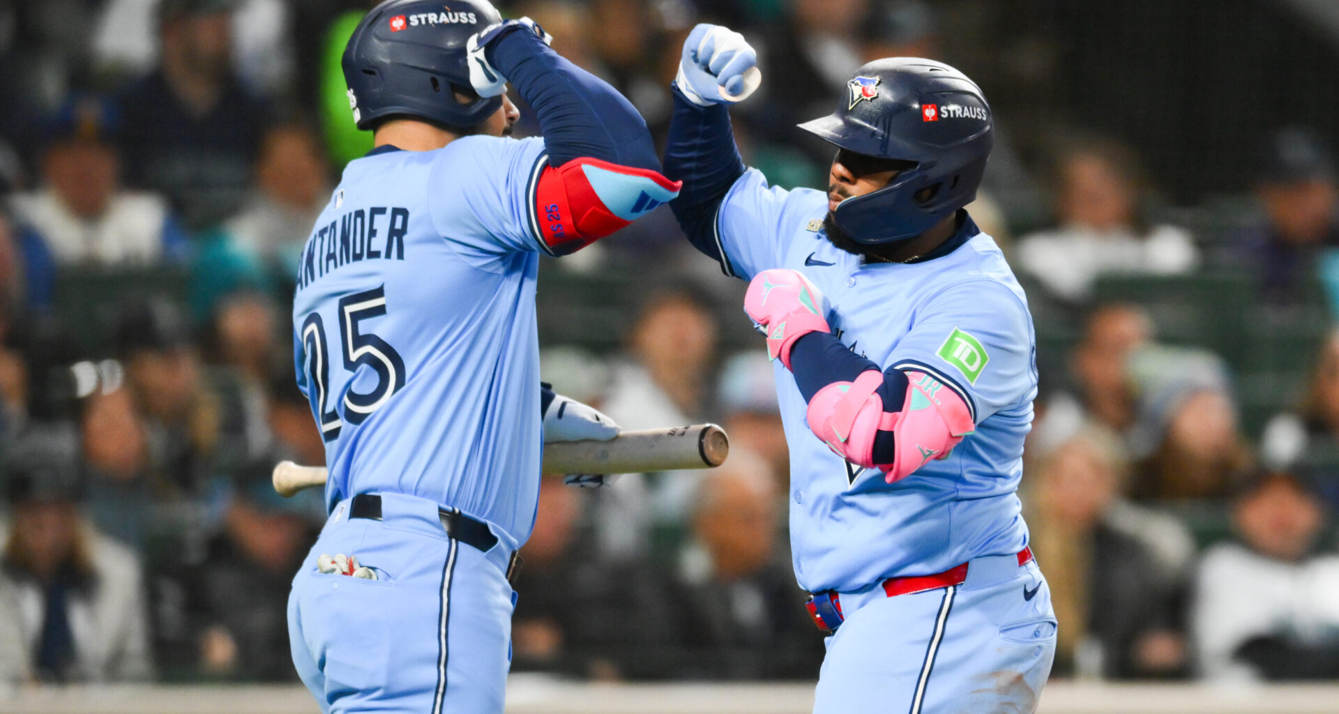 Blue Jays not dead yet, sports world takes stage at Victoria's Secret Fashion Show, and more