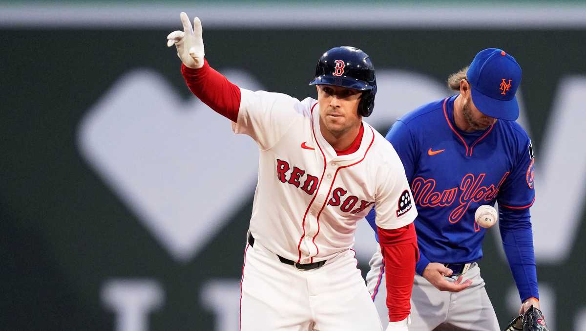 Alex Bregman to opt out Red Sox deal, become free agent