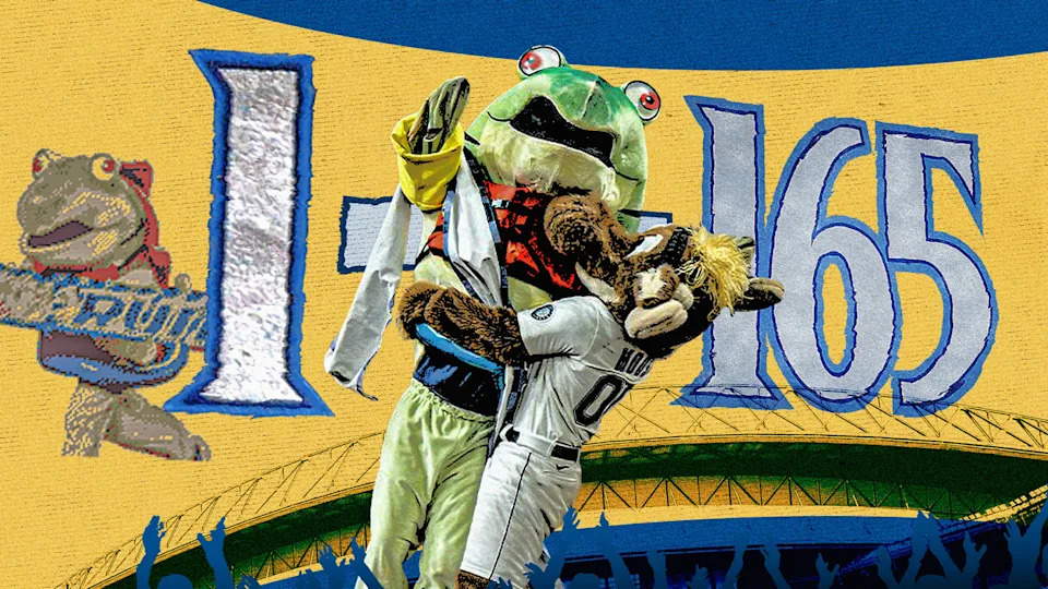 Prior to Friday, Humpy was 0-165 in the in-game Salmon Run at T-Mobile Park. (Davis Long/Yahoo Sports)