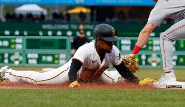 Spencer Steer, Ke’Bryan Hayes named Gold Glove Award finalists