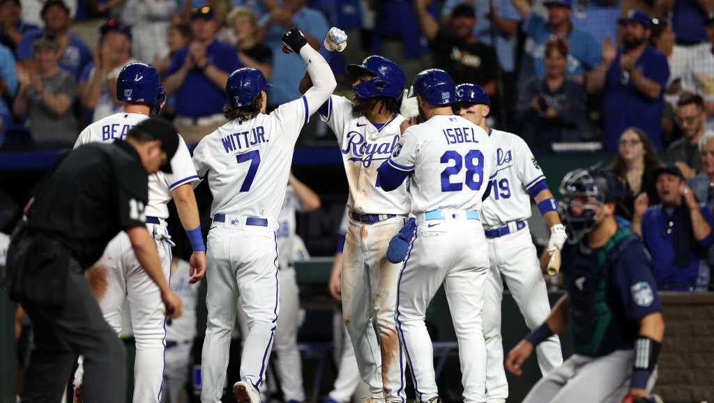 3 Kansas City Royals players up for Rawlings Gold Glove Awards