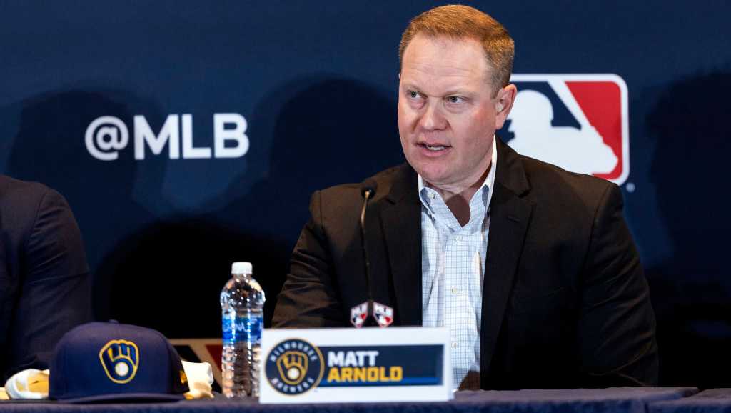 Milwaukee Brewers promote GM Matt Arnold