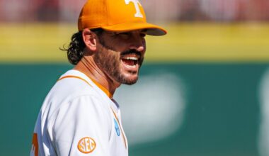 Giants closing in on hiring Tennessee baseball coach Tony Vitello