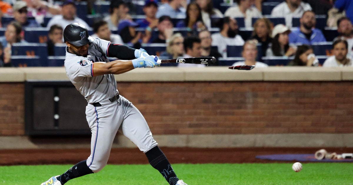 Mets make 3 costly errors, allow 5 unearned runs in 7-4 loss to Marlins