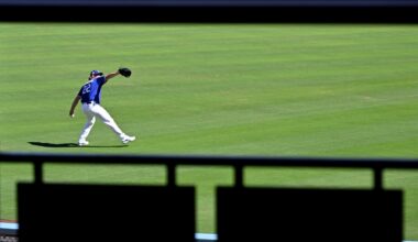 Dodgers NLDS roster: Clayton Kershaw, Anthony Banda added