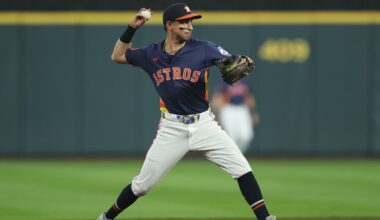 Who To Keep: Mauricio Dubón or Ramón Urías?