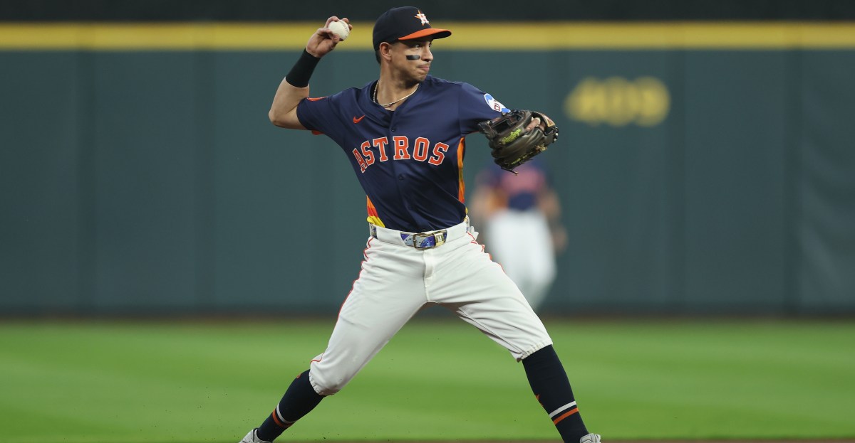 Who To Keep: Mauricio Dubón or Ramón Urías?