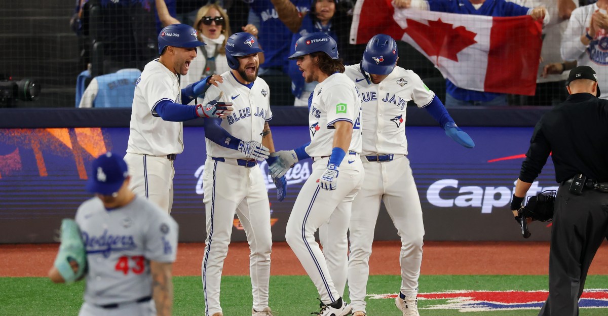 MLB Playoff Roundup: Jays send a message in Game 1
