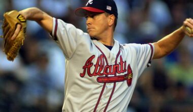 This Day in Braves History: Tom Glavine shuts down Arizona in Game 2 of 2001 NLCS