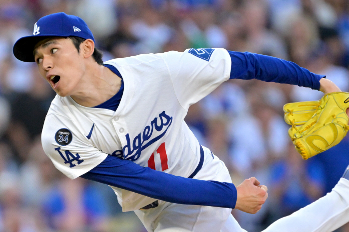 Hate starter → Brilliant bullpen resurrection! Sasaki should be suspended vs. Miserrowski, you cut us offWho's 100 miles stronger