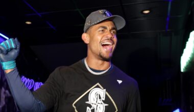 Mariners fans look ahead to ALCS – KIRO 7 News Seattle