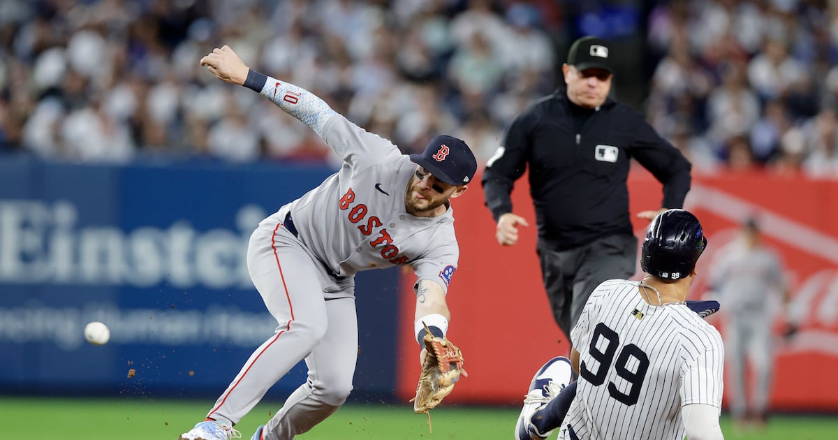 Yankees ban most of New England from buying Red Sox tickets for Wild Card series in Bronx – Boston 25 News