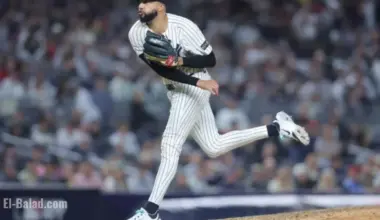 Marlins Pursue Star Pitcher Devin Williams