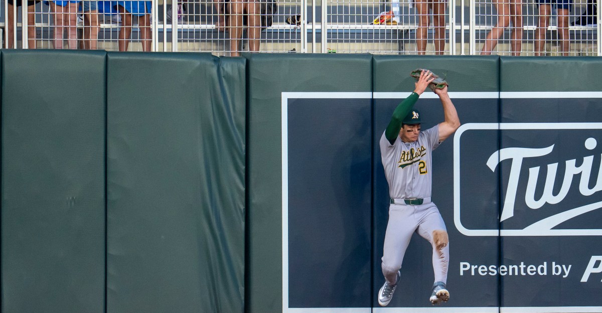 Elephant Rumblings: Severino & Soderstrom named Gold Glove Finalists