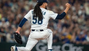 Mariners’ Luis Castillo looks to be steady as a rock in Game 2 of the ALDS