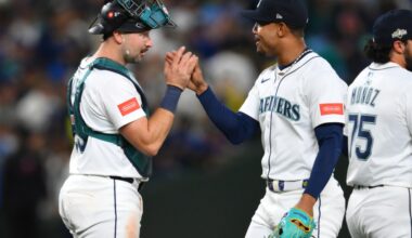 Mariners steal one back, tie ALDS at 1-1