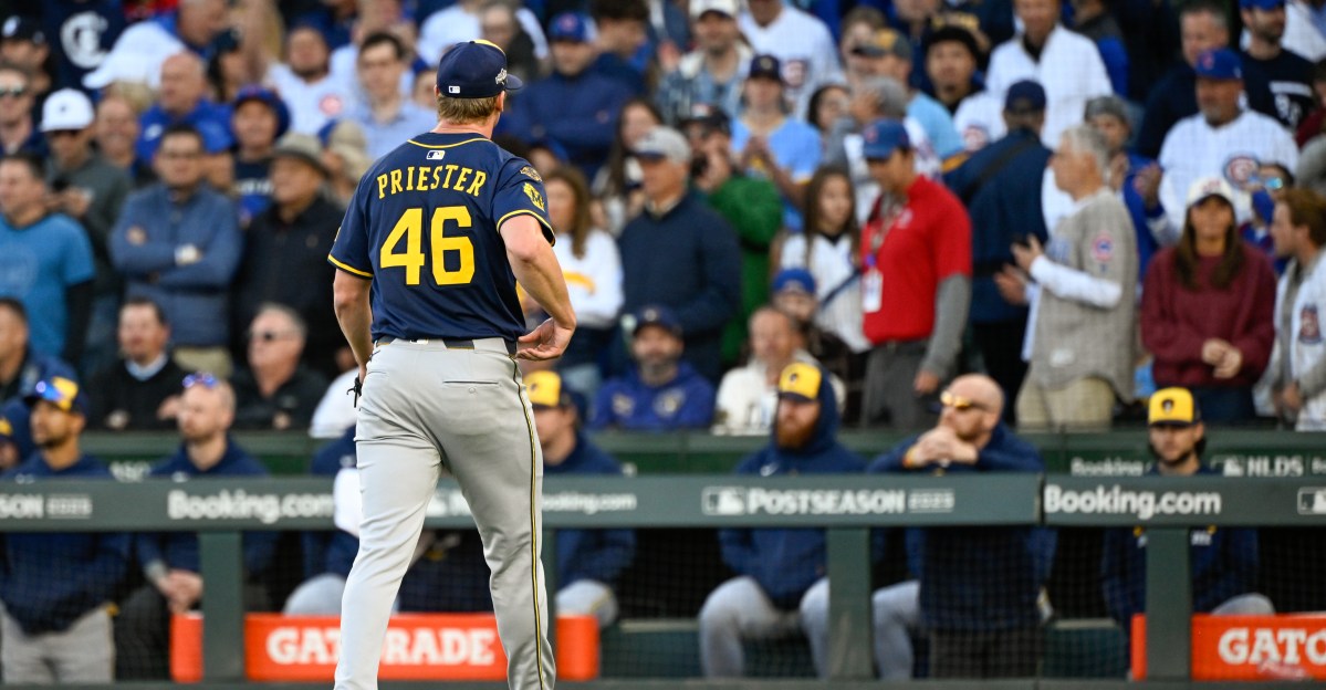 Brewers unable to overcome early deficit as Cubs take game three