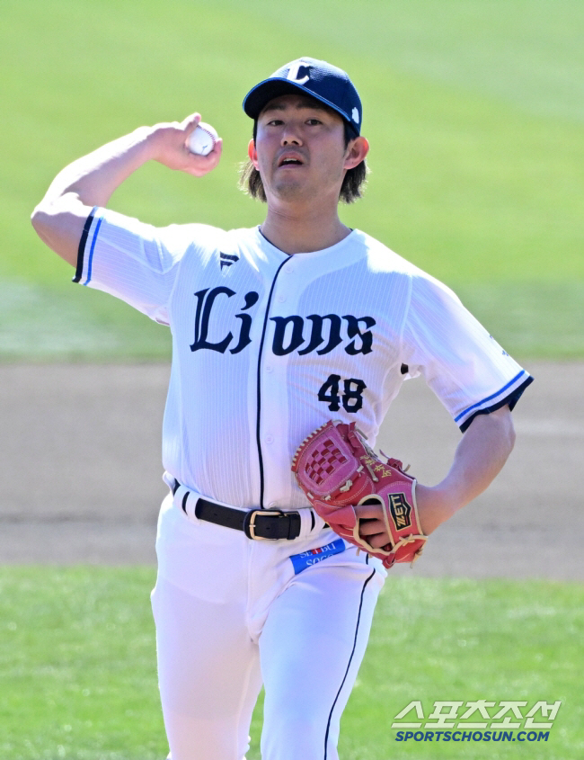 It is his 17th strikeout with his 123rd fastball of 157km, which is sure to work in ML. Cy Young Award winner Bauer is also a right-hander ace who raved, and a new record beyond Matsuzaka (Japanese baseball by Min Chang-ki)