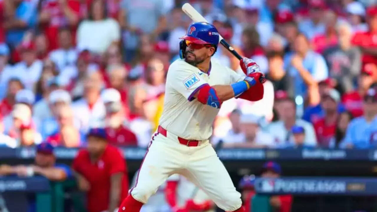 Kyle Schwarber (Image via Heather Barry/Getty) Kyle Schwarber