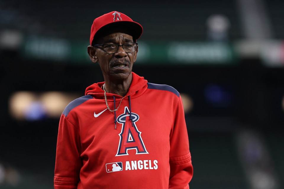 Los Angeles Angels manager Ron Washington in a red hoodie and cap.