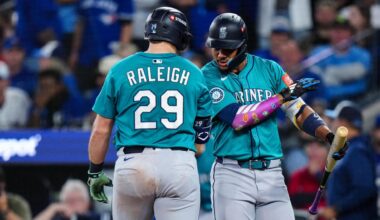 MLB picks: Cal Raleigh a part of expert's best bets for Friday's MLB playoff games on Oct. 17