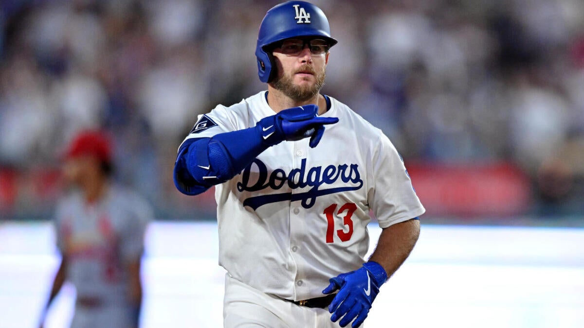 Early 2026 Fantasy Baseball Rankings: Top 20 at third base shows Isaac Paredes, Max Muncy gaining ground
