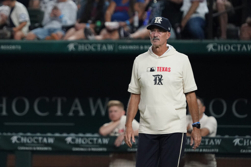 Mike Maddux Leaves Rangers, Joins Angels' Coaching Staff