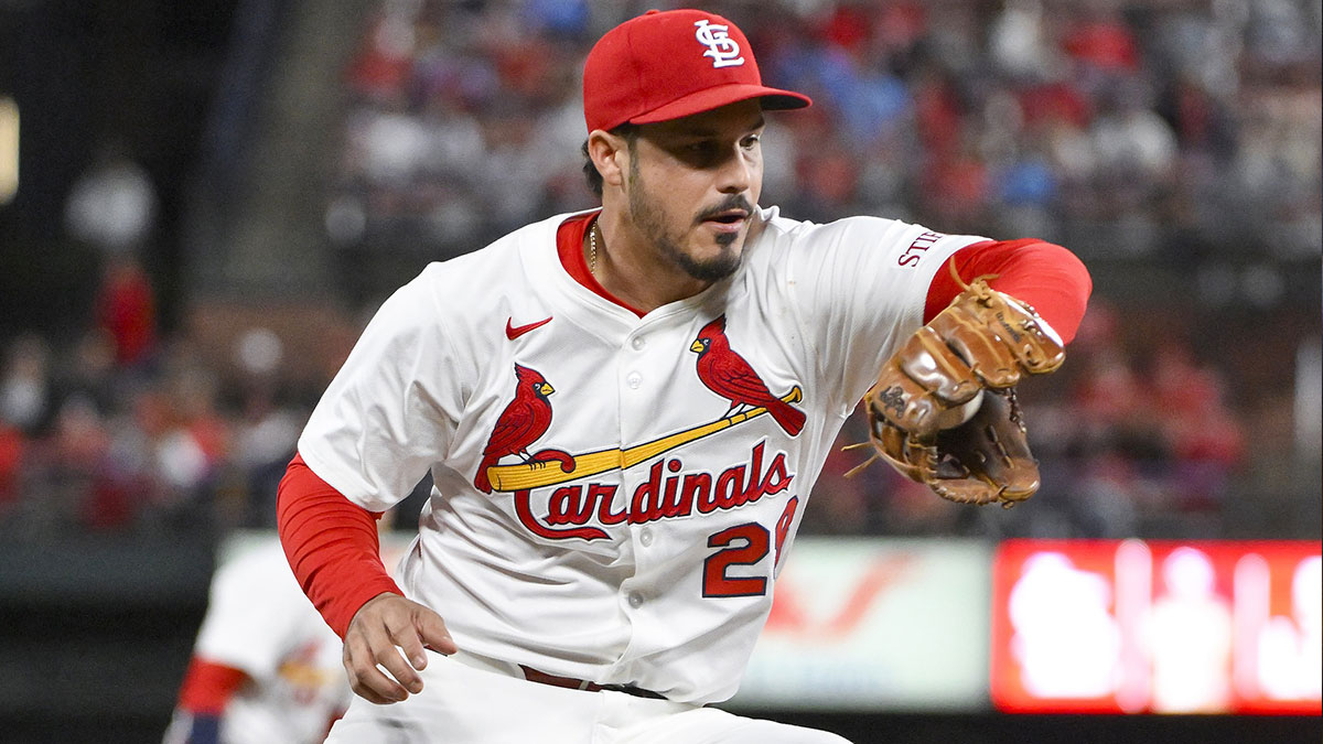 St. Louis Cardinals third baseman Nolan Arenado (28) fields a ground ball against the Pittsburgh Pirates during the sixth inning