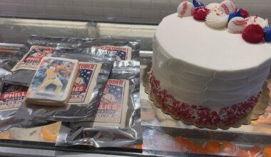 Small businesses in Philadelphia area see boost as Phillies' playoff run begins