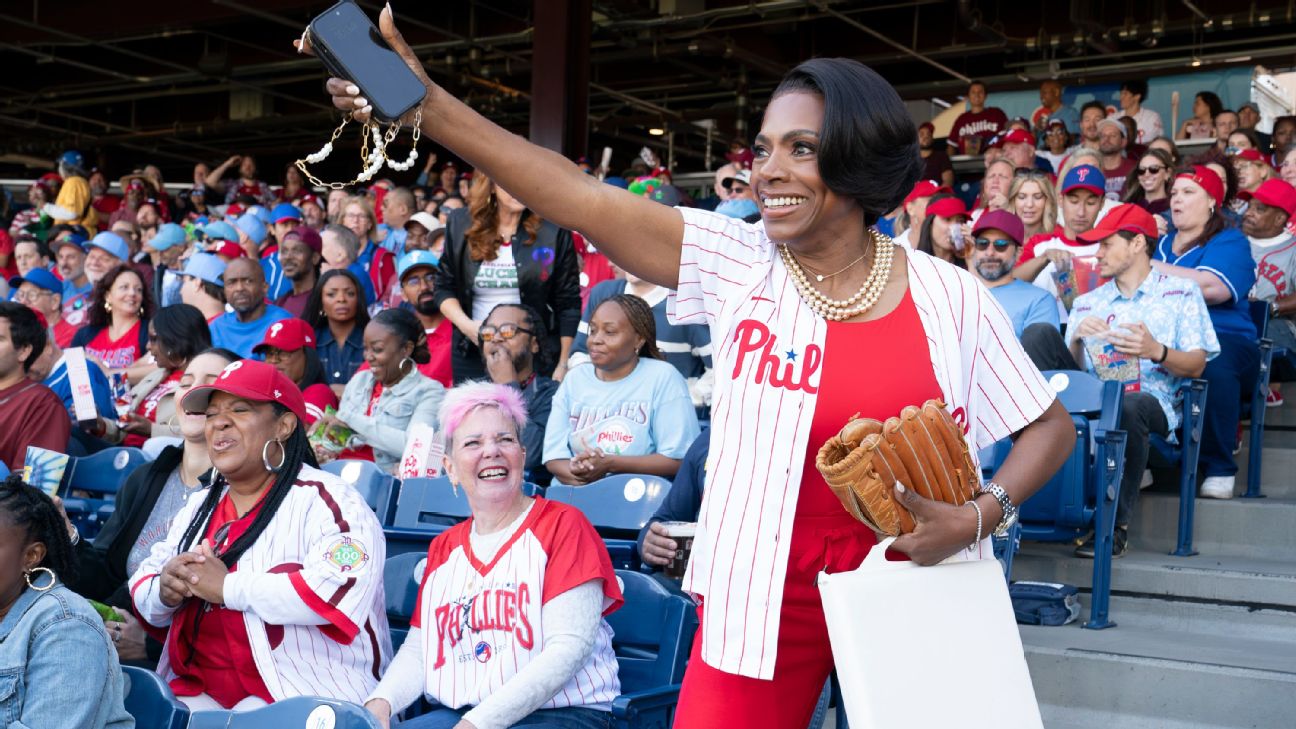 Behind the scenes of the Phillies 'Abbott Elementary' episode