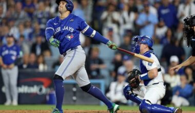Blue Jays' George Springer exits Game 3 with right side discomfort