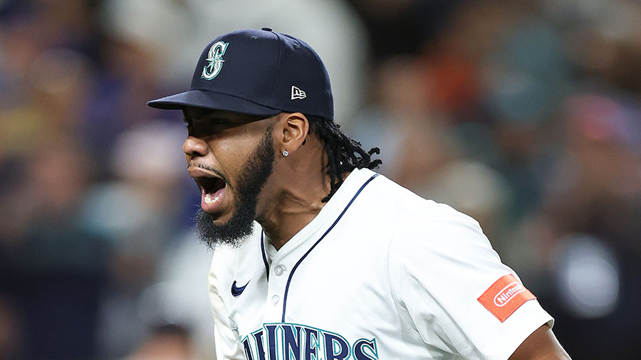 Seattle Mariners Eduard Bazardo ALDS Game 5...