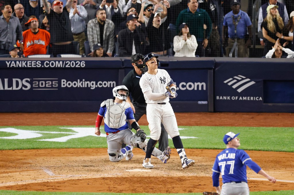 Aaron Judge hits a three-run home run for the New York Yankees.