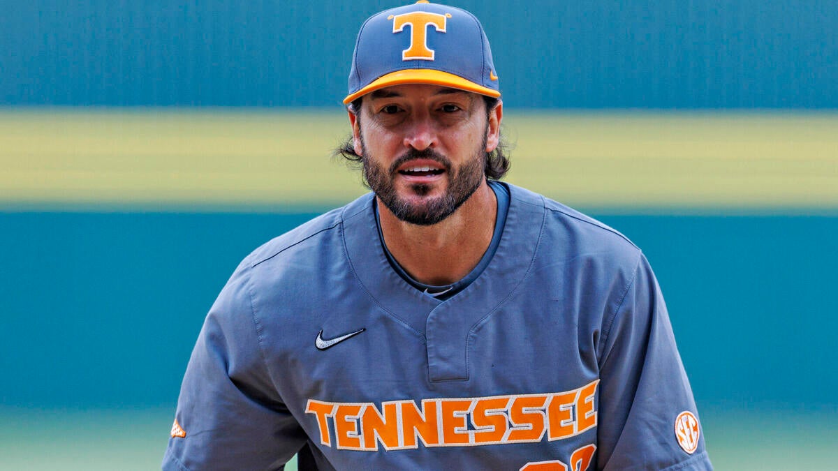 Giants close to hiring Tennessee coach Tony Vitello as new manager, per report