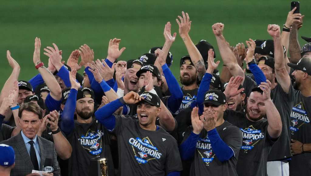 Blue Jays beat Seattle Mariners 4-3 in Game 7 of ALCS