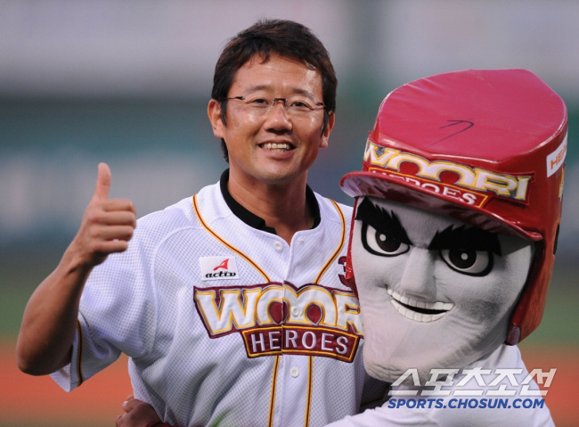 Tyrone Woods (Min Chang-ki's Japanese baseball) is the best power heater in Japanese professional baseball history, with frequent out-of-the-field home runs after crossing the back screen