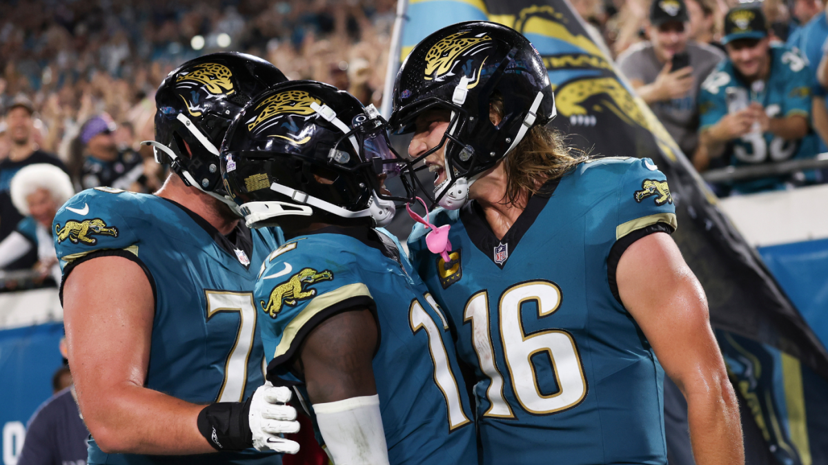 Jaguars get statement win over Chiefs; Dodgers, Brewers game away from NLCS; how Yankees can climb back