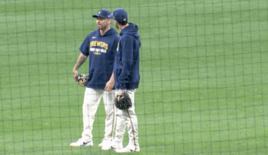 Brewers hold short workout ahead of NLCS, Game 1 starter undecided