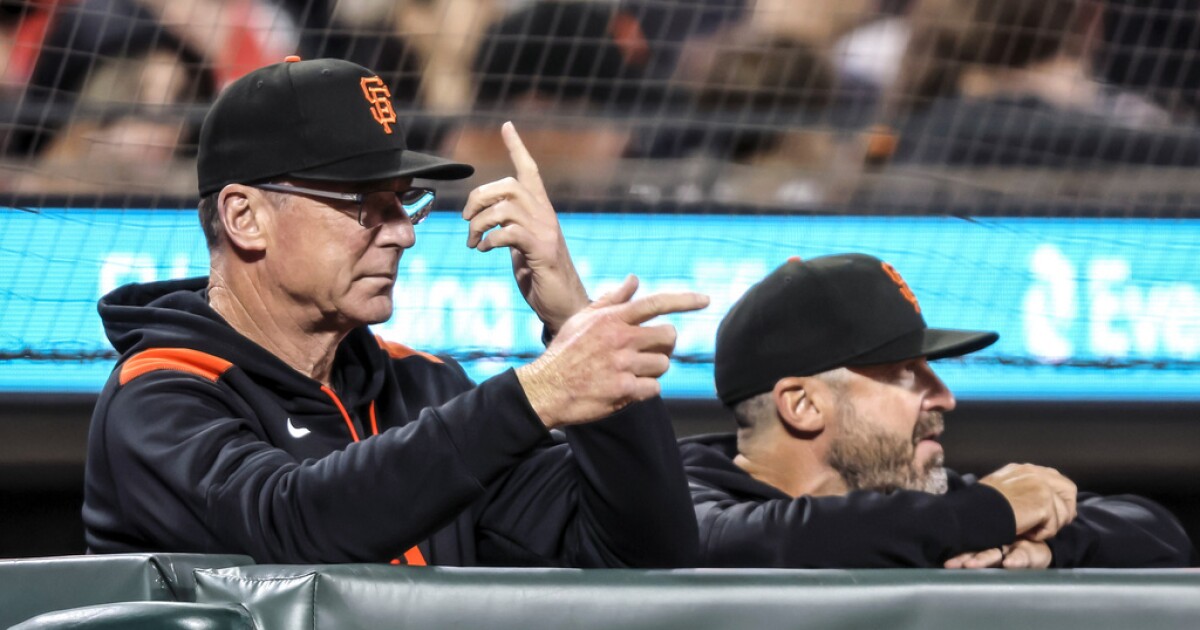 Giants fire veteran manager Bob Melvin after two years