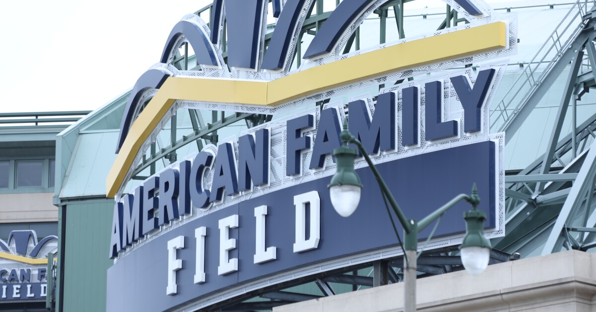 Brewers fan confrontation sparks call for team apology after viral video
