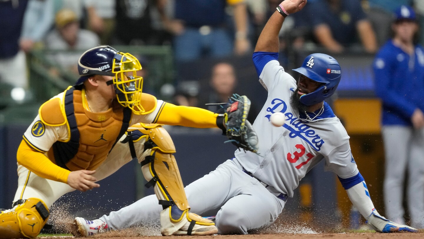Brewers turn potential grand slam by Dodgers slugger Max Muncy into wild double play in NLCS