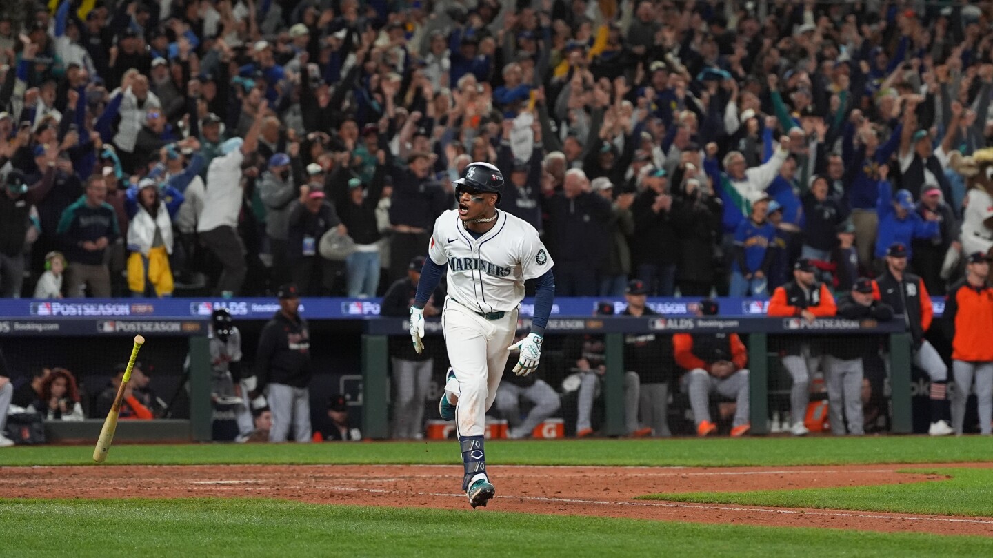 Polanco hits winning single as the Mariners beat the Tigers