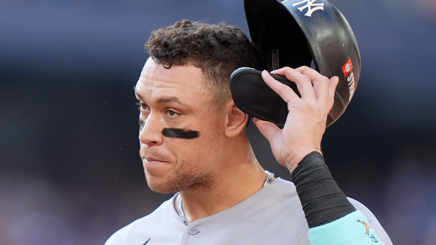 After Judge and Stanton come up empty in key spot, bullpen unravels for Yankees in Game 1 of ALDS