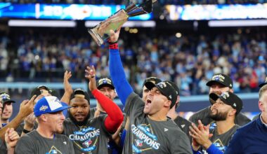 Springer's homer sends Blue Jays into World Series with 4-3 win over Mariners in Game 7 of ALCS